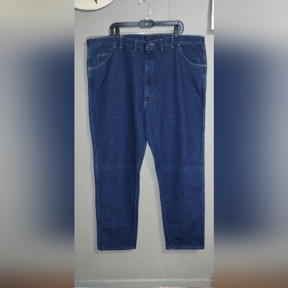 Wrangler Men's Deep Blue Relaxed Jeans